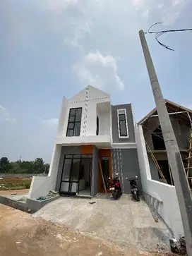 RUMAH 2 LANTAI SIAP HUNI