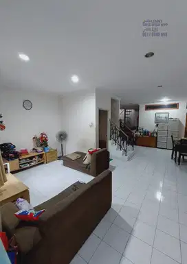 Dijual Cepat Rumah Mutiara Taman Palem Hadap Barat
