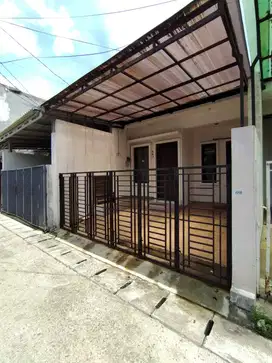 Dijual Rumah di Jalan Piol - BCS - Kelapa Gading