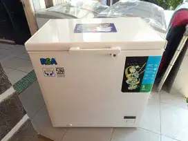 Rsa frezeer box 200 liter like new