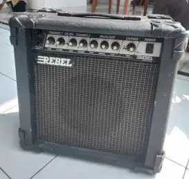Amplifier Gitar REBEL K30gr