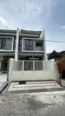 Rumah baru gress Minimalis 2 lantai rungkut asri