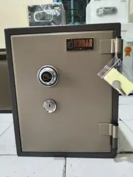 Brankas Tahan Api