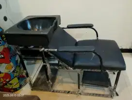 Kursi keramas rangka besi / tempat cuci rambut salon