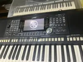 Keyboard Yamaha PSR S975