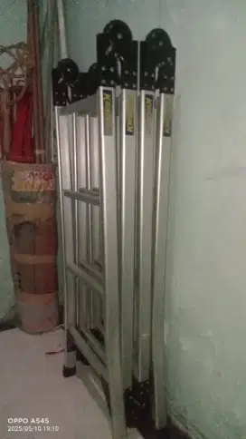Tangga Lipat Alumunium
