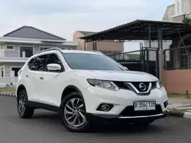 NISSAN XTRAIL 2.5 AT 2015 PUTIH ISTIMEWA FULLSET