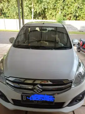 Ertiga warna putih GL MT