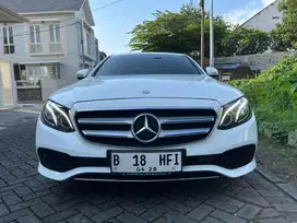 MERCEDES BENZ - MERCY E250 2.0 AVANTGARDE 2017 MATIC PMK 2018 FACELIFT