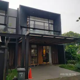 Rumah Mewah Kawasan Premium The Colony Himalaya Lippo central Karawaci