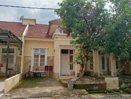 KOMPLEK LUAS DEBANG TAMANSARI JLN FLAMBOYAN