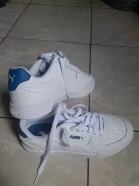 Sepatu puma ukuran 41
