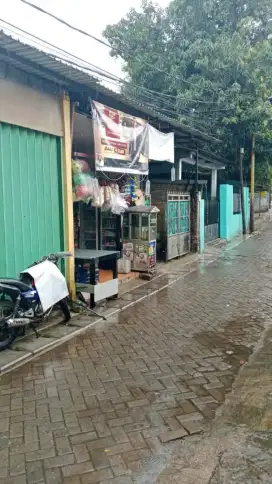 Dijual Rumah Segera Pinggir Jalan beserta Kios