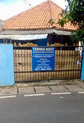 Kost exlusive dan lokasi strategis dekat halte busWay petukangan