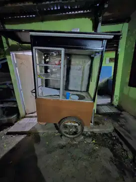 Rak serba guna bekas jualan jus dan bakso kuah juga bisa