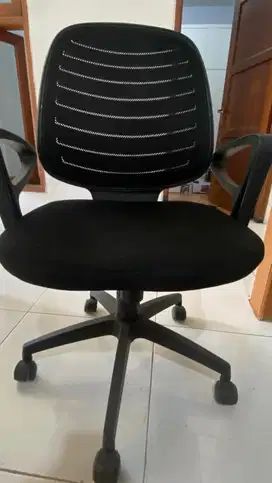 Kursi kantor jaring informa