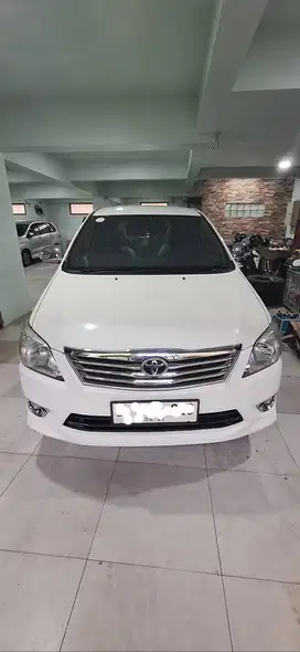 Toyota Kijang Innova 2.0 G Bensin 2012