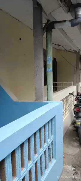 di kontrakan tahunan rumah tinggal dengan 2kamar tidur