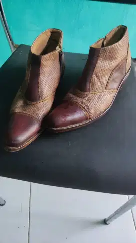 Jual sepatu kulit coklat no 39-40
