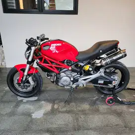 2012 Ducati Monster 795