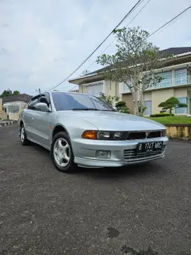 Mitsubishi galant hiu antik low km manual 2002