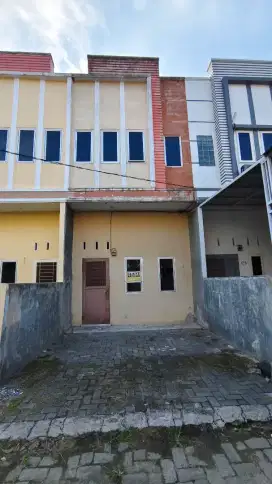 Dijual rumah Home town 2 lantai, full keramik Komp Puri Deli Tua Raya