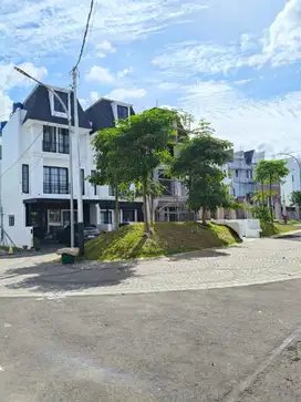 Rumah Mewah dalam Cluster Asri dekat MRT Lebak Bulus dan Tol Bintaro