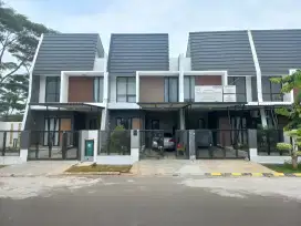 Over Credit rumah 2 lantai dijalan utama Metland Cibitung
