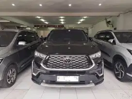 TOYOTA INNOVA ZENIX Q 2,0 HYBRID HITAM MATIC MODELLISTA 2023