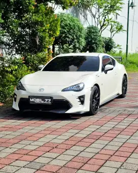 ODO 12RB ASLI TOYOTA FT 86 TRD PACKAGE FACELIF NEW MODEL 2018 LIKE NEW