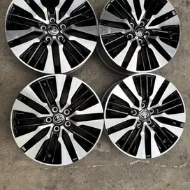 Velg R18 original Toyota Alpard