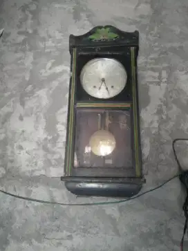 Jam Dinding jaman belanda Lawasan