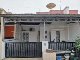 Rumah Tengah Kota dekat gerbang tol, bandara, pom bensin & Graha Padma