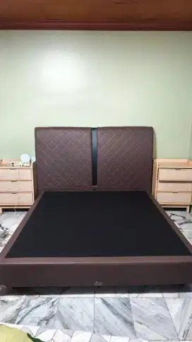 DIPAN ONLY MEWAH MINIMALIS 180X200 JUAL CEPAT AJA GA KEPAKE LAGI