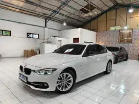 BMW 320i SPORT AT 2016 LOW KM WARRANTY BSI KAMERA MUNDUR SIAP PAKAI