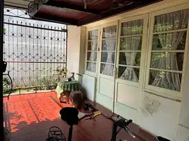 Rumah di Lengkong, Strategis Dekat The Papandayan Hotel Bandung