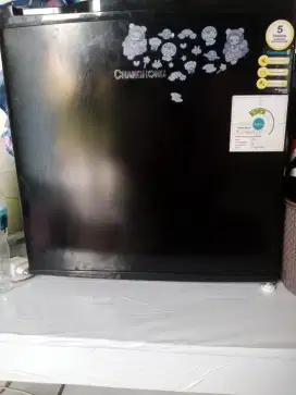 Kulkas minibar changhong
