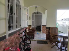 Rumah di Ngamprah, Bagus dan Modern 2 Lantai Siap Huni