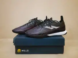 Sepatu Futsal Mills Xyclops Radiance
Size 45 dan adidas specs