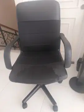 Kursi Kantor Informa Bekas