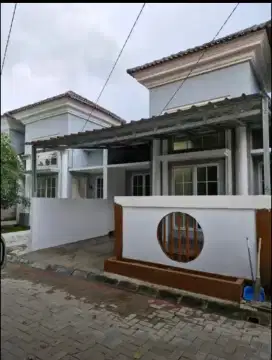 Disewakan rumah pertahun