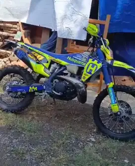 Dijual motor KTM Husgvarna thn 2021,250 i