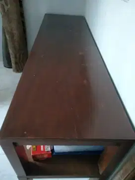 Meja lesehan serbaguna