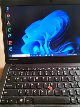 Laptop Lenovo bekas
