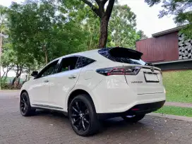 Toyota Harrier 2.0L
Premium Sound 
Facelift CBU 2014