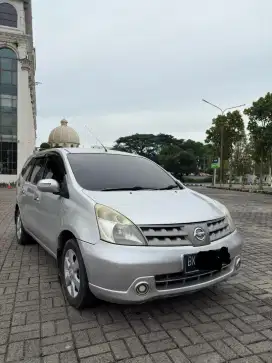 Nissan Grand Livina XV 1.5 AT 2008
