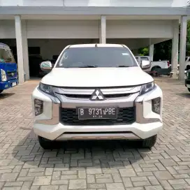 MITSUBISHI TRITON DC 2.4L GLS M/T 4X4 NOPOL B KM 12 RIBU ASLI ISTIMEWA