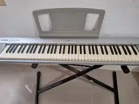 Piano Yamaha NP-30