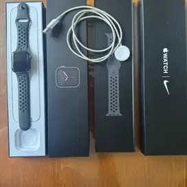 Apple Watch SE 40mm Nike Version
