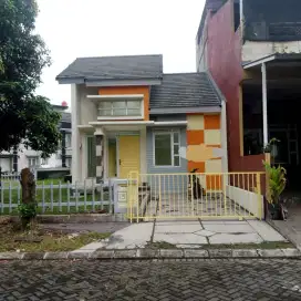 Di jual rumah diperumahan transyogie